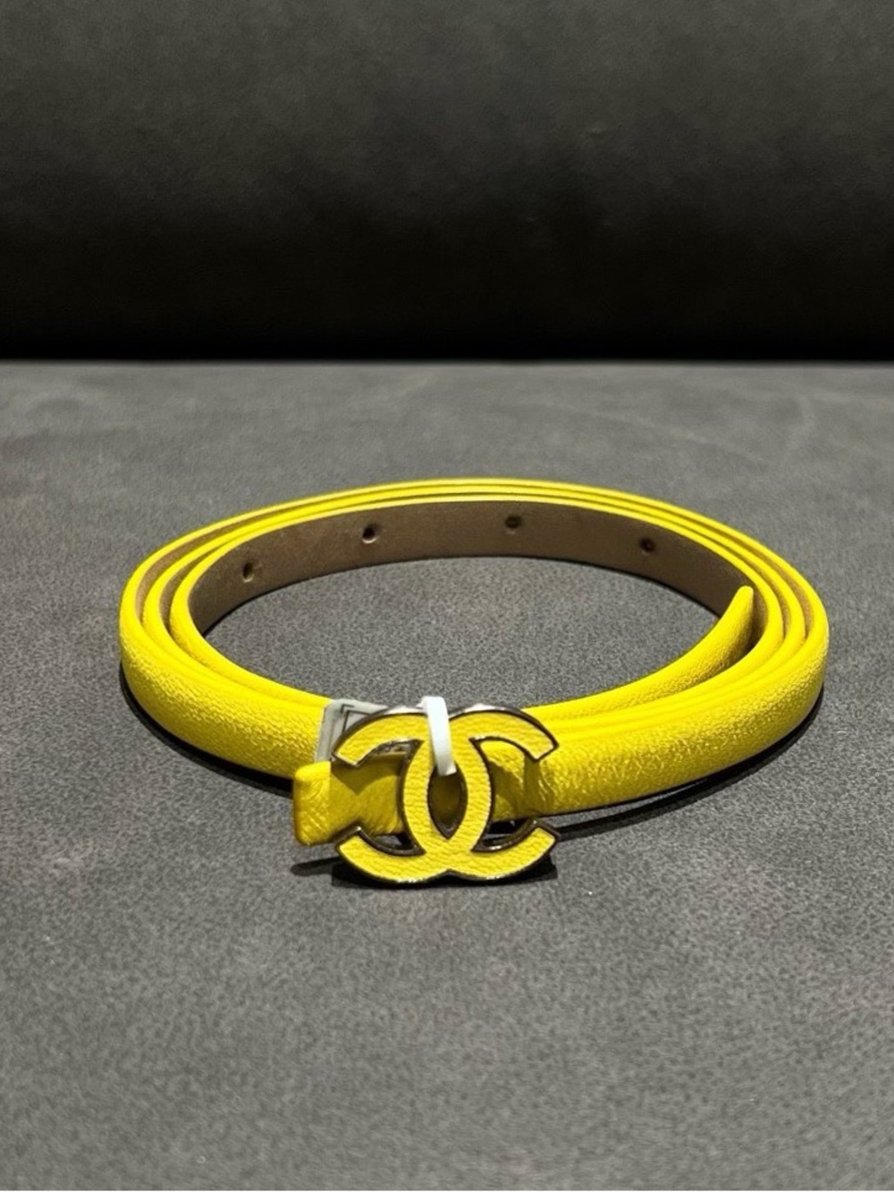 🚩steal CHANEL Yellow Double CC Slim Leather Waist Belt